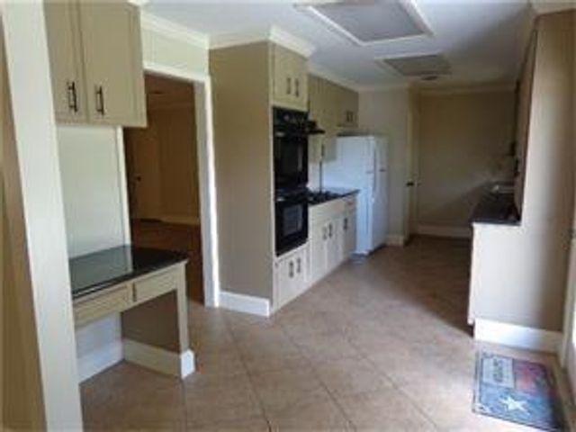 1442 Circle Drive A, Sealy, TX 77474