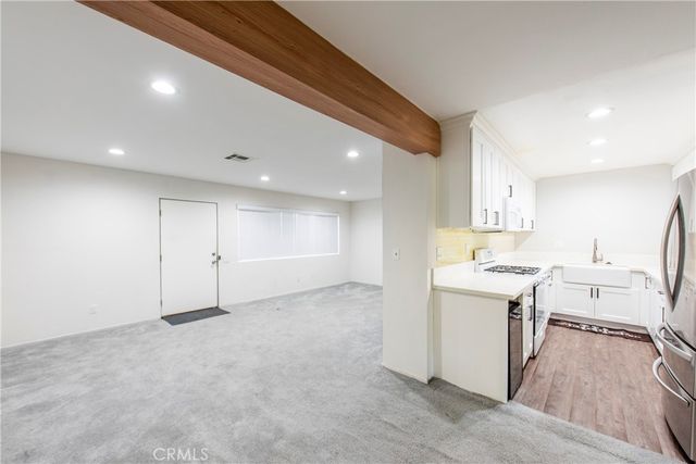 497 S El Molino Avenue 205, Pasadena, CA 91101