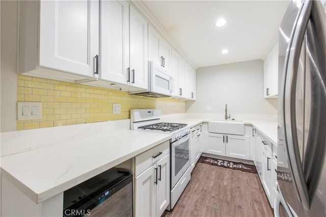 497 S El Molino Avenue 205, Pasadena, CA 91101