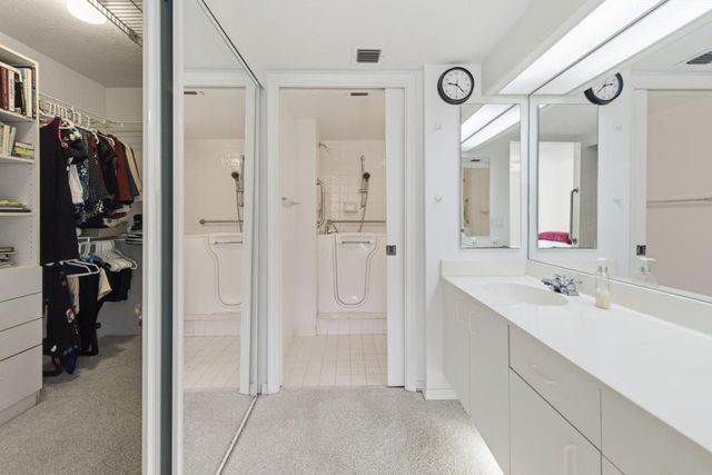 7572 Trent Drive 311, Fort Lauderdale, FL 33321