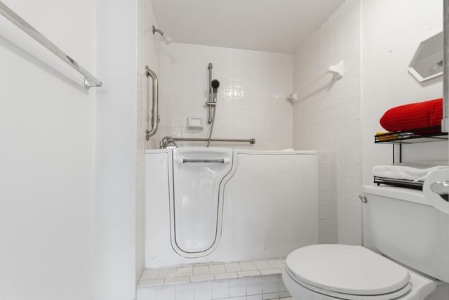 7572 Trent Drive 311, Fort Lauderdale, FL 33321