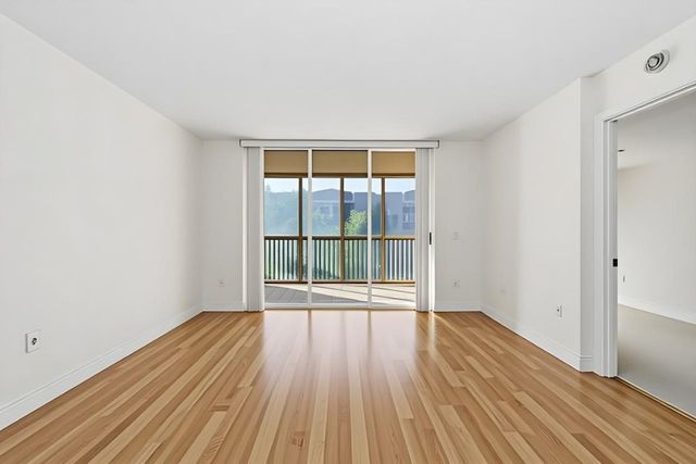 7572 Trent Drive 311, Fort Lauderdale, FL 33321