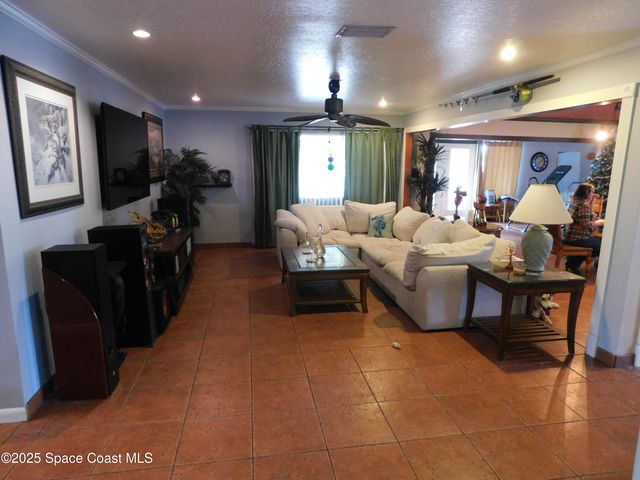 1131 Fairway Court NE, Palm Bay, FL 32905