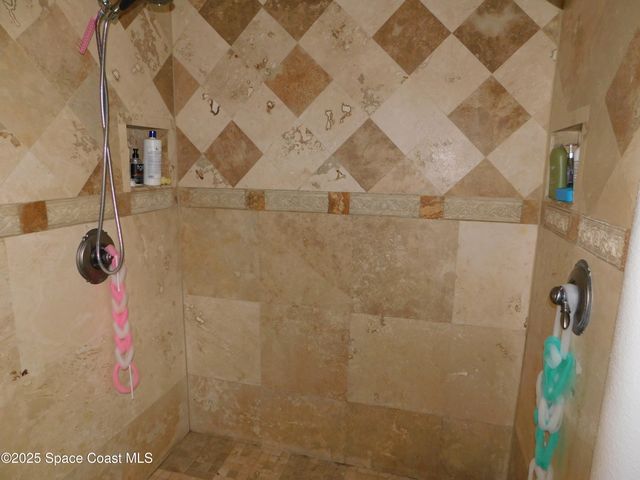 1131 Fairway Court NE, Palm Bay, FL 32905