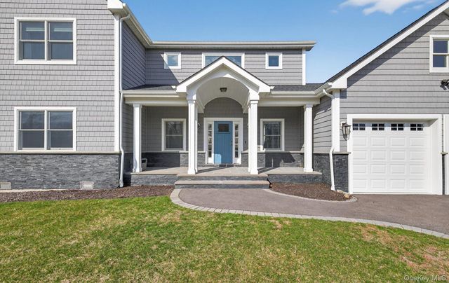 270 Edgewood Avenue, Oakdale, NY 11769