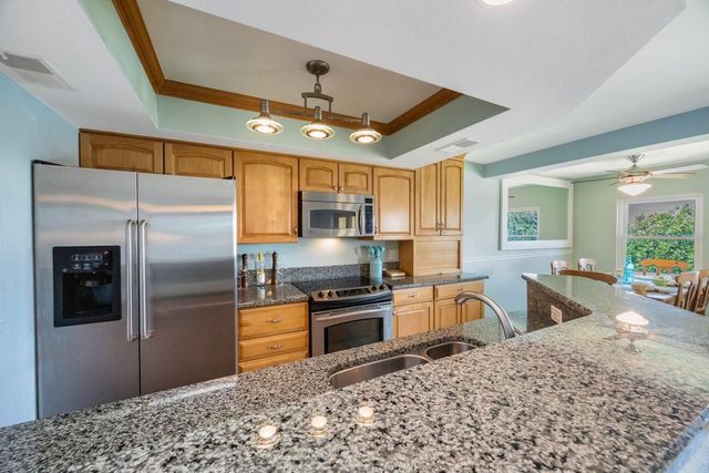 1125 PINELLAS BAYWAY S 305, St Petersburg, FL 33715