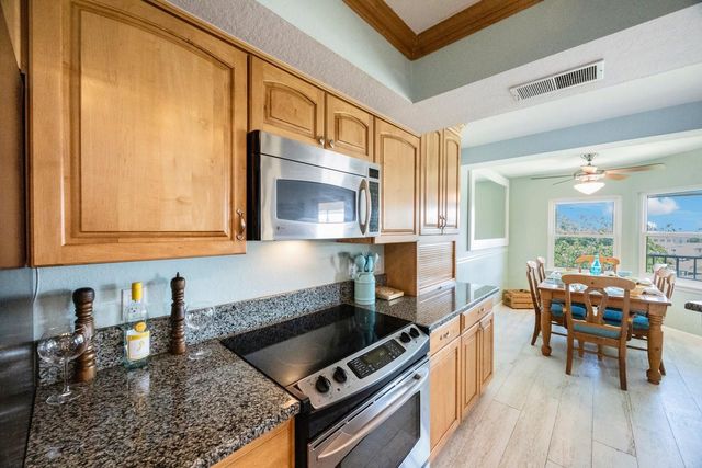 1125 PINELLAS BAYWAY S 305, St Petersburg, FL 33715