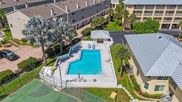 1125 PINELLAS BAYWAY S 305, St Petersburg, FL 33715