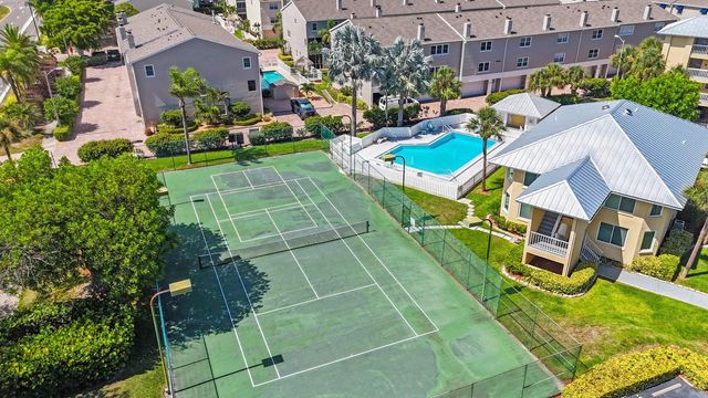 1125 PINELLAS BAYWAY S 305, St Petersburg, FL 33715