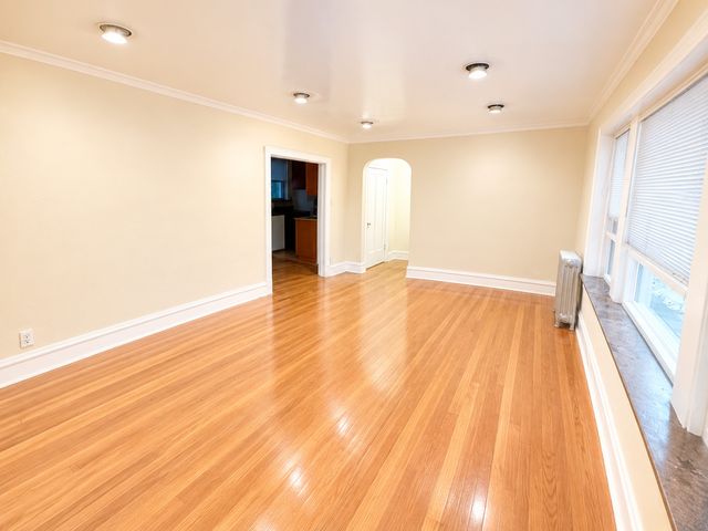 2044 W Farragut Avenue 1C, Chicago, IL 60625