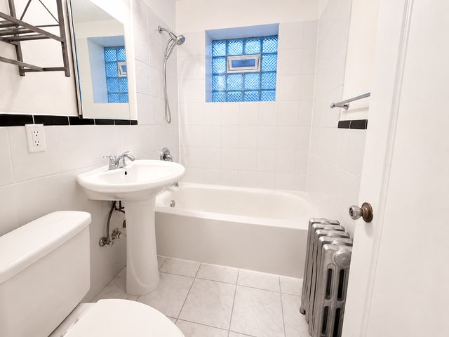 2044 W Farragut Avenue 1C, Chicago, IL 60625