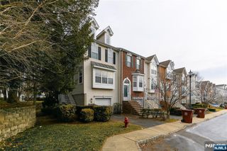 200 Swathmore Drive 2001, Nutley, NJ 07110