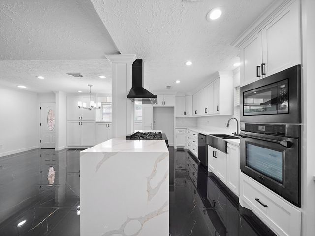 9114 Tooley Drive, Houston, TX 77031