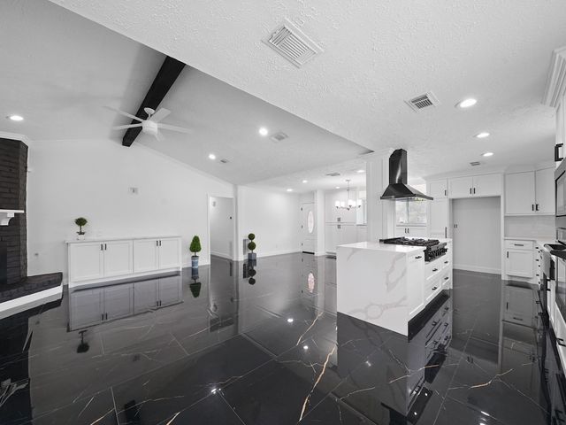 9114 Tooley Drive, Houston, TX 77031
