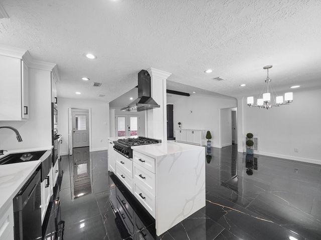 9114 Tooley Drive, Houston, TX 77031