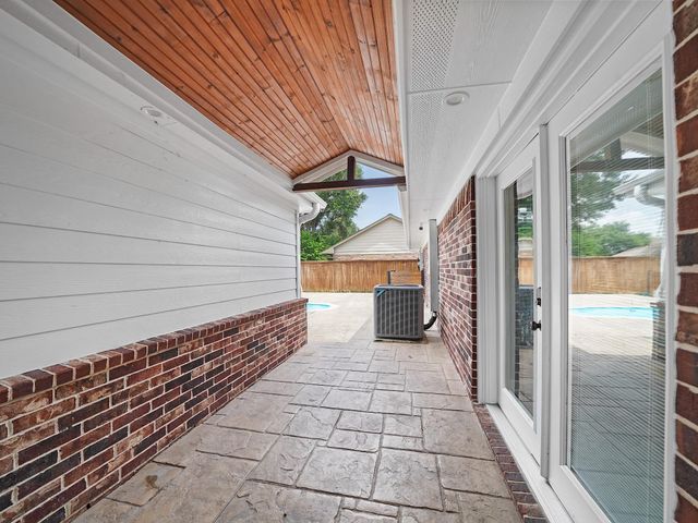 9114 Tooley Drive, Houston, TX 77031