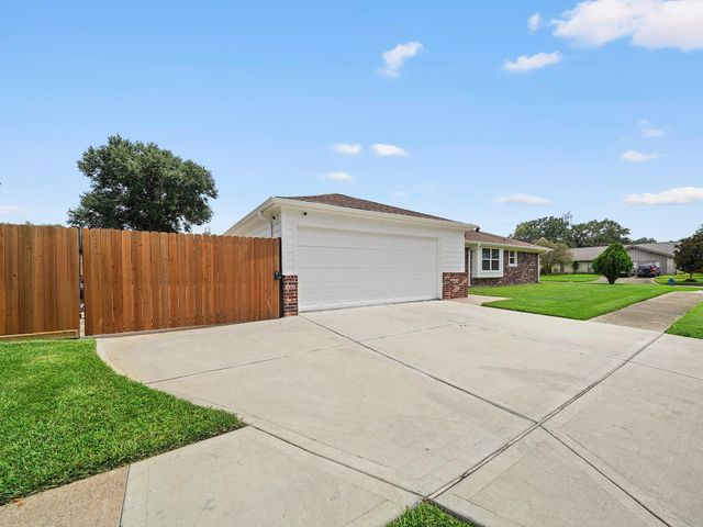 9114 Tooley Drive, Houston, TX 77031