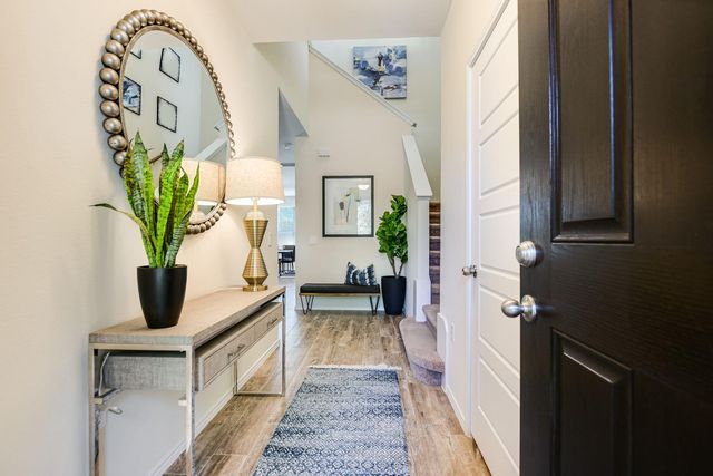 9408 Hunter LN, Austin, TX 78748