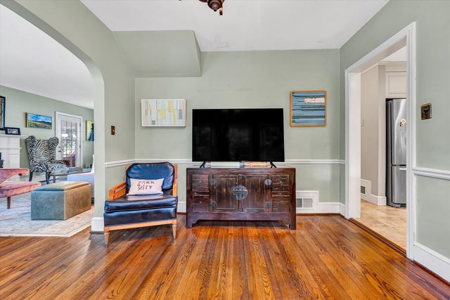 W 3143 Ridge RD, Roanoke, VA 24014