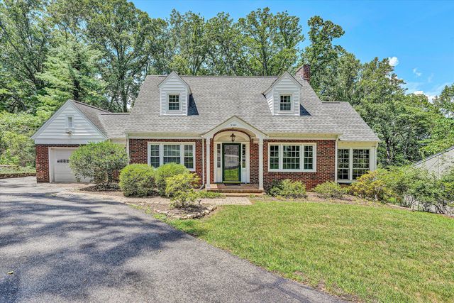 W 3143 Ridge RD, Roanoke, VA 24014