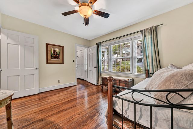 W 3143 Ridge RD, Roanoke, VA 24014