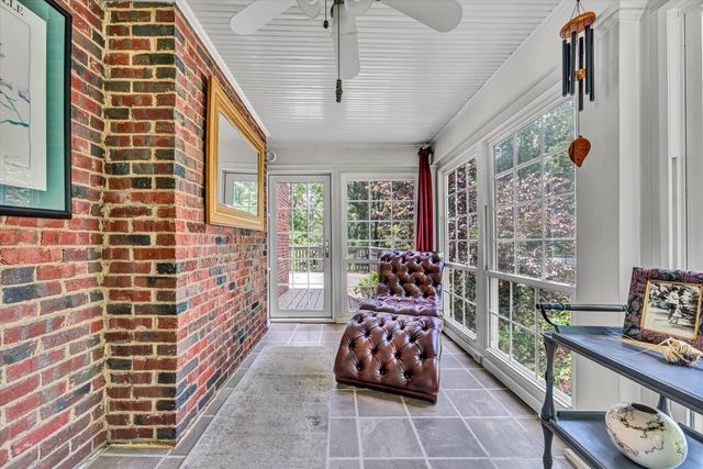 W 3143 Ridge RD, Roanoke, VA 24014