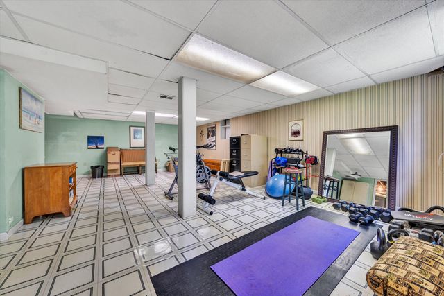 W 3143 Ridge RD, Roanoke, VA 24014