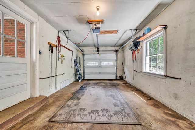 W 3143 Ridge RD, Roanoke, VA 24014