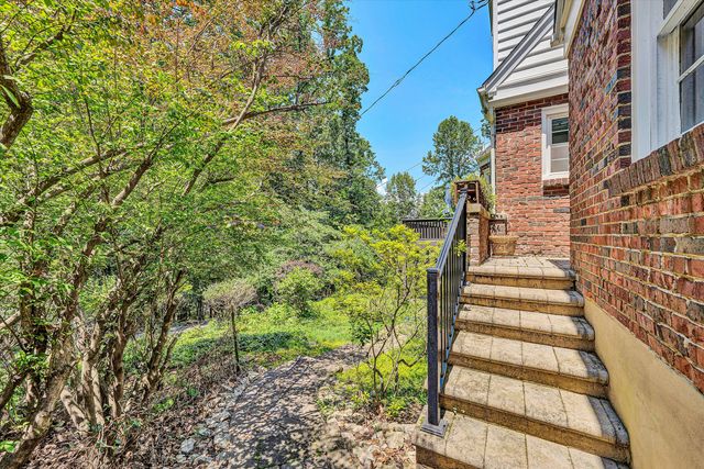 W 3143 Ridge RD, Roanoke, VA 24014