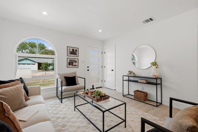 2609 McGregor DR, Austin, TX 78745