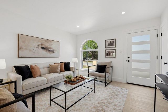 2609 McGregor DR, Austin, TX 78745