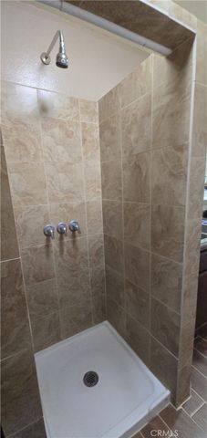 700 W 77th, Los Angeles, CA 90044