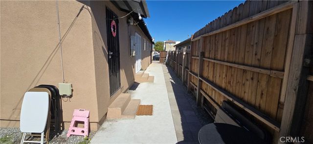 700 W 77th, Los Angeles, CA 90044