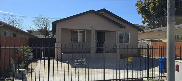 700 W 77th, Los Angeles, CA 90044