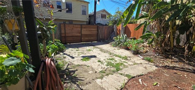 700 W 77th, Los Angeles, CA 90044