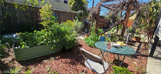 700 W 77th, Los Angeles, CA 90044