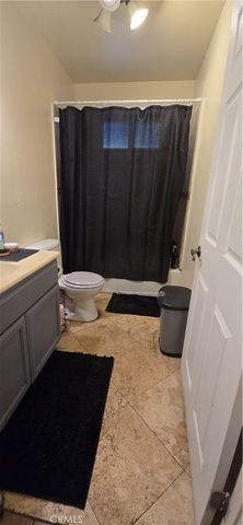 700 W 77th, Los Angeles, CA 90044