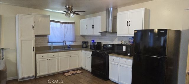 700 W 77th, Los Angeles, CA 90044