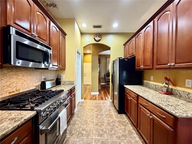 2336 SHIRECREST COVE WAY, Lutz, FL 33558