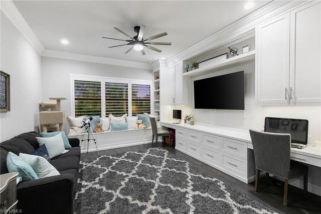 4605 Azalea DR, Naples, FL 34119