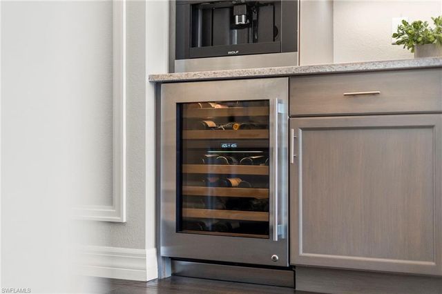 4605 Azalea DR, Naples, FL 34119