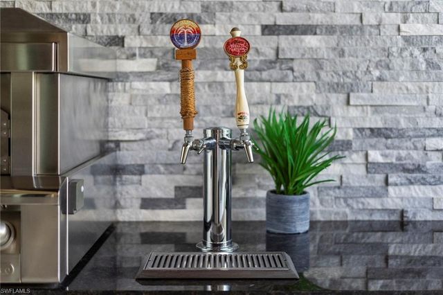 4605 Azalea DR, Naples, FL 34119