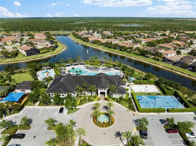 4605 Azalea DR, Naples, FL 34119