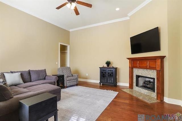 36303 E Pine Grove Ct, Prairieville, LA 70769