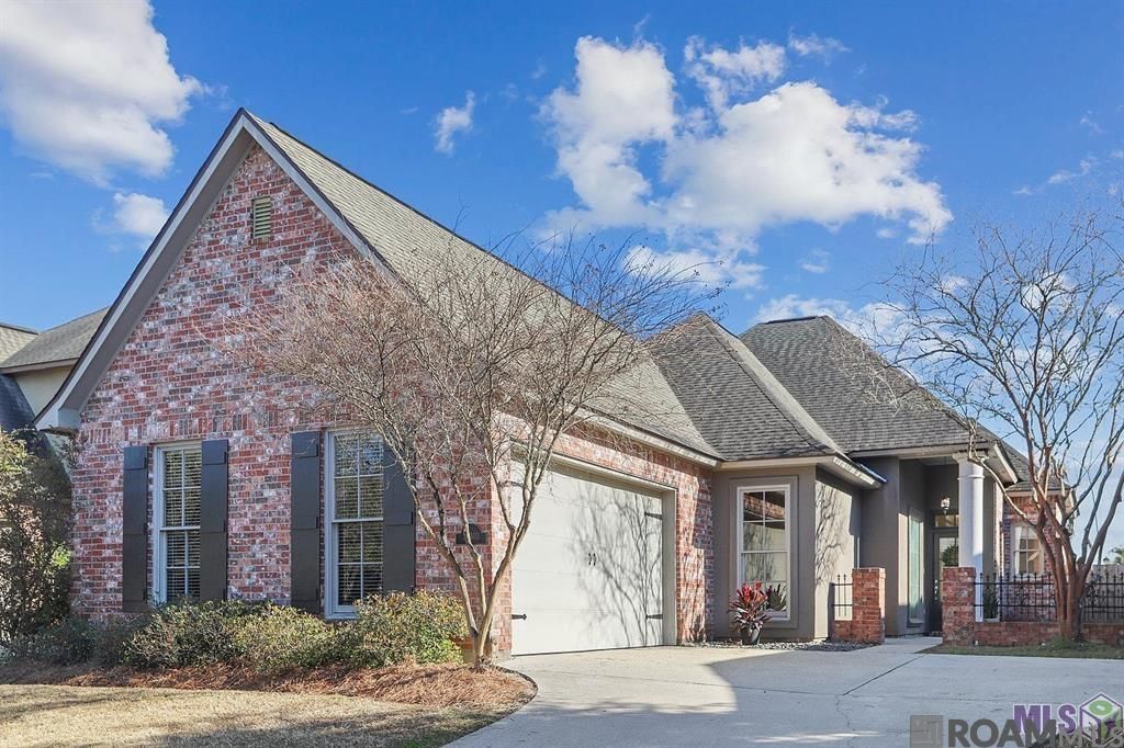 36303 E Pine Grove Ct, Prairieville, LA 70769
