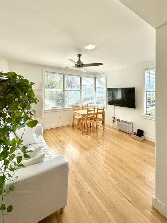 900 Jefferson Avenue 10, Miami Beach, FL 33139