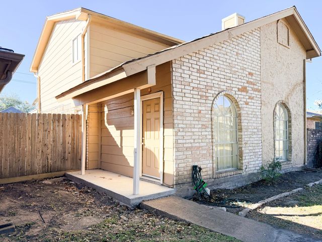 13175 Clarewood Drive, Houston, TX 77072