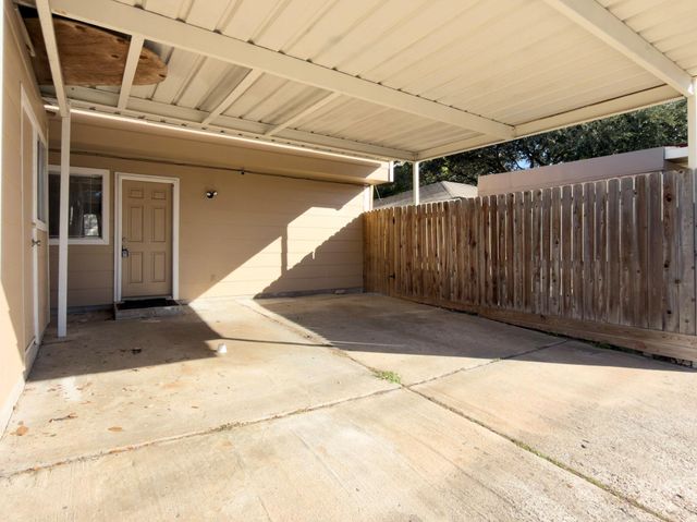 13175 Clarewood Drive, Houston, TX 77072