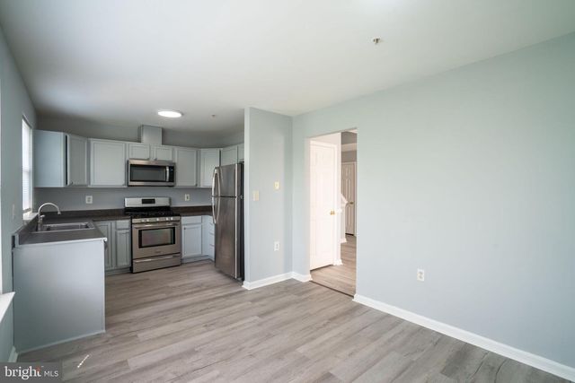 902 BLAKNEY LN SE, Washington, DC 20032