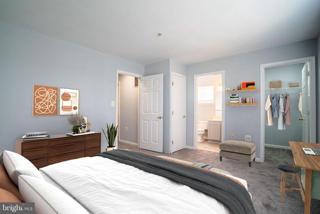 902 BLAKNEY LN SE, Washington, DC 20032